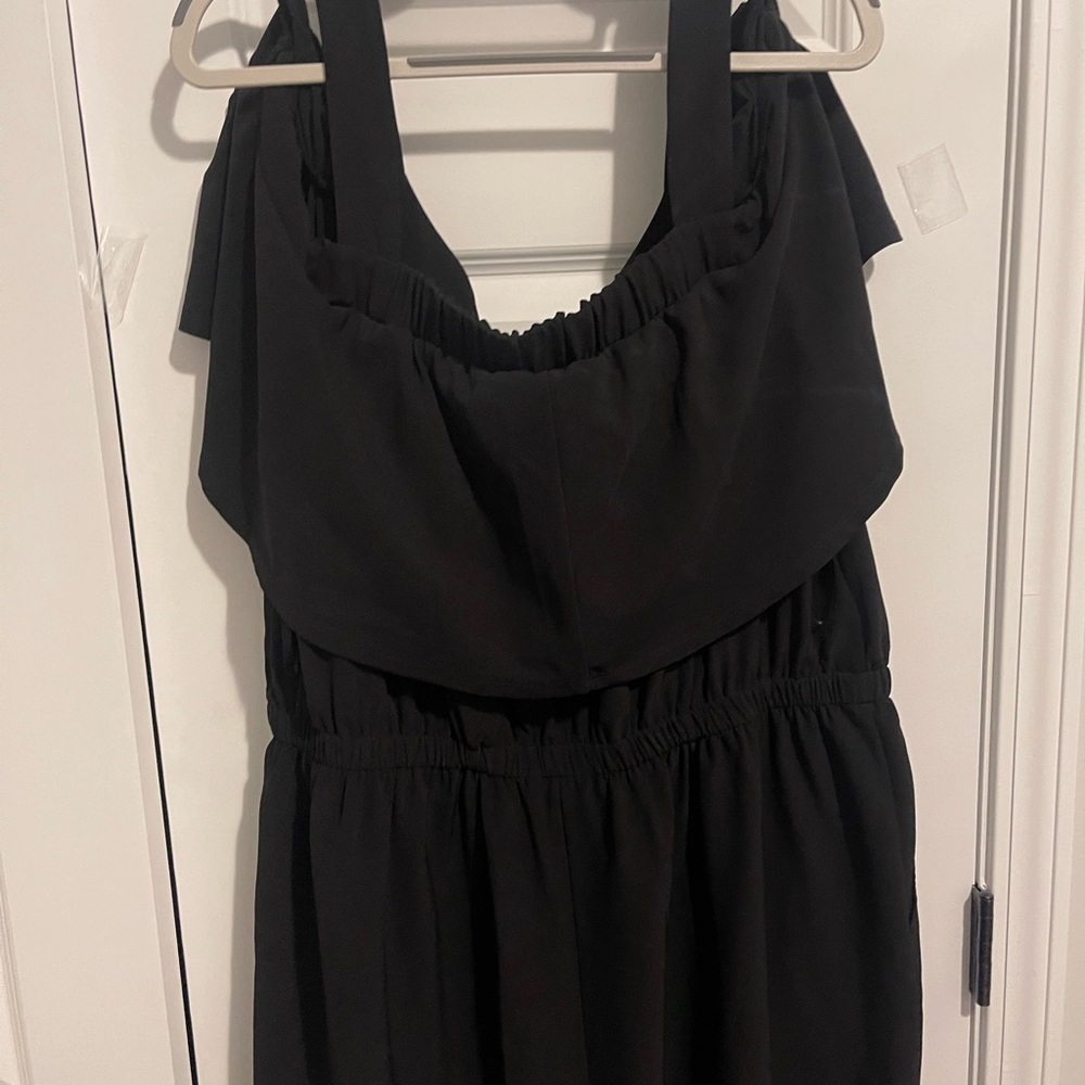 Lane Bryant Cold Shoulder Jumpsuit.  Strappy sleeve shoulder.  Black.  Size 26. - Picture 2 of 8